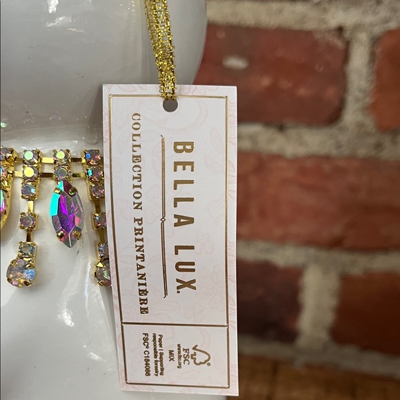 White resin Bunny with Jewel Collar by Bella Lux - Picture 2 of 7